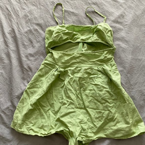 Green Cotton/Linen Jumpsuit (with cut out) - Picture 3 of 5